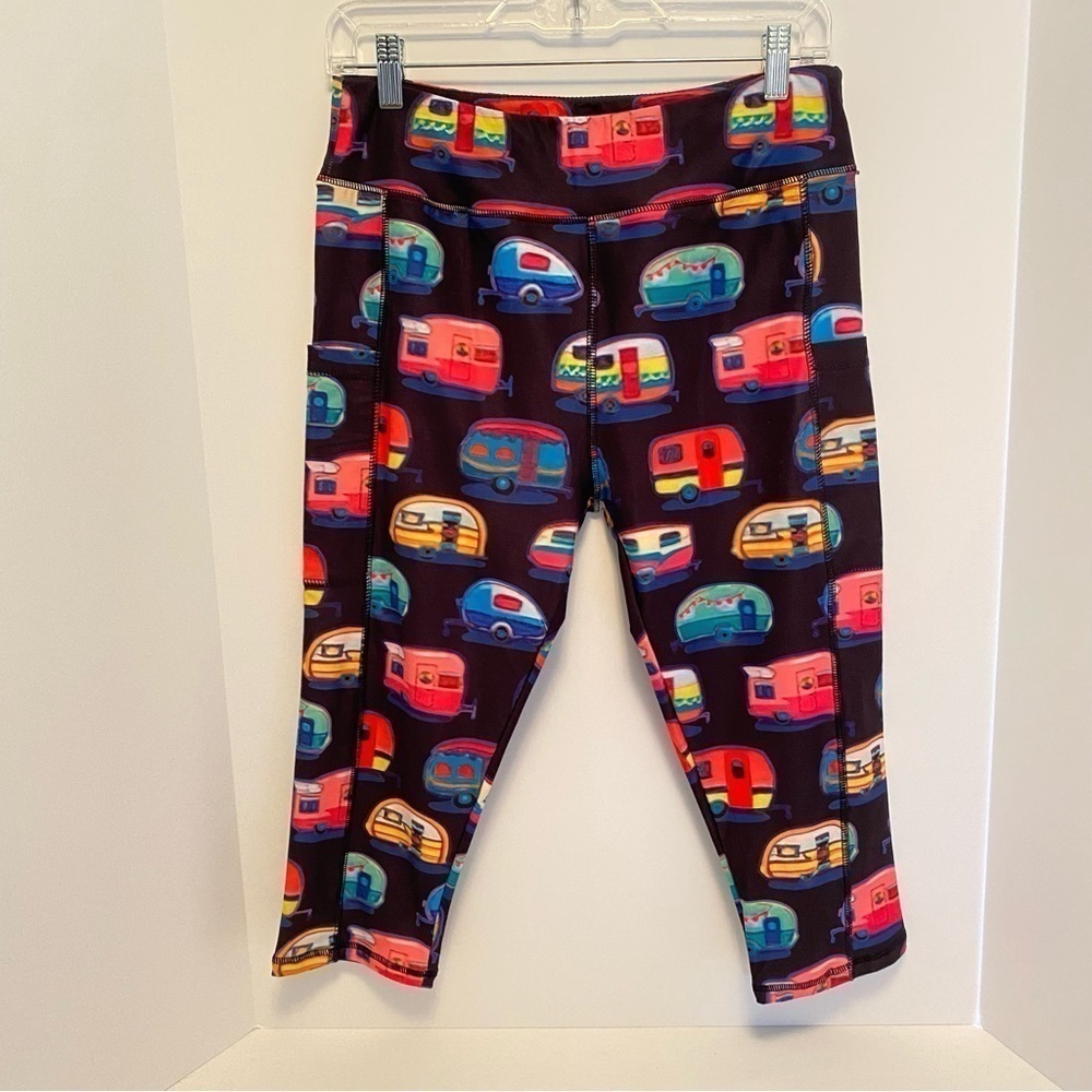 Whimsies Women's Black Retro Camper Capri Leggings With Pockets One Size NWOT